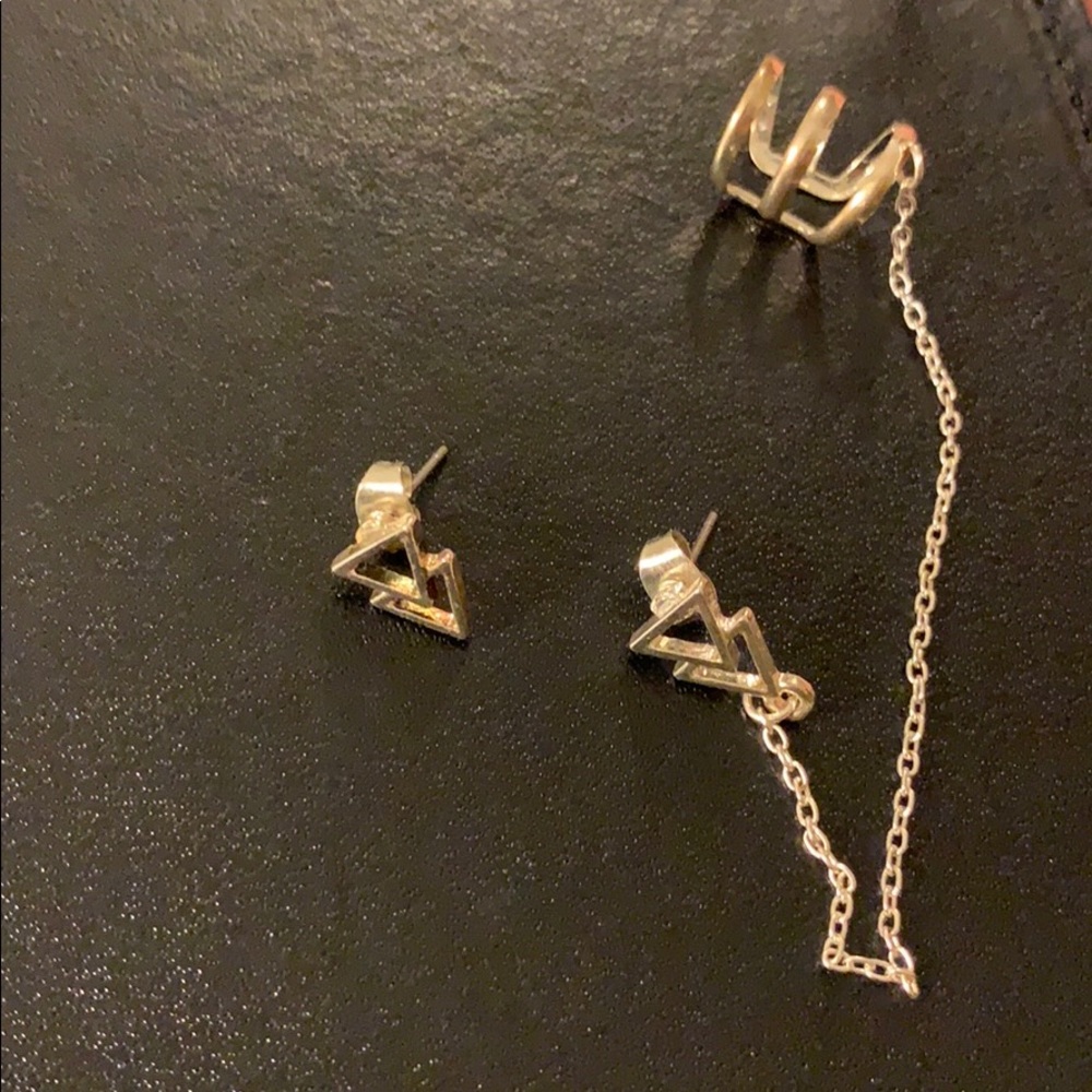 Triangle earrings with one upper ear clip on